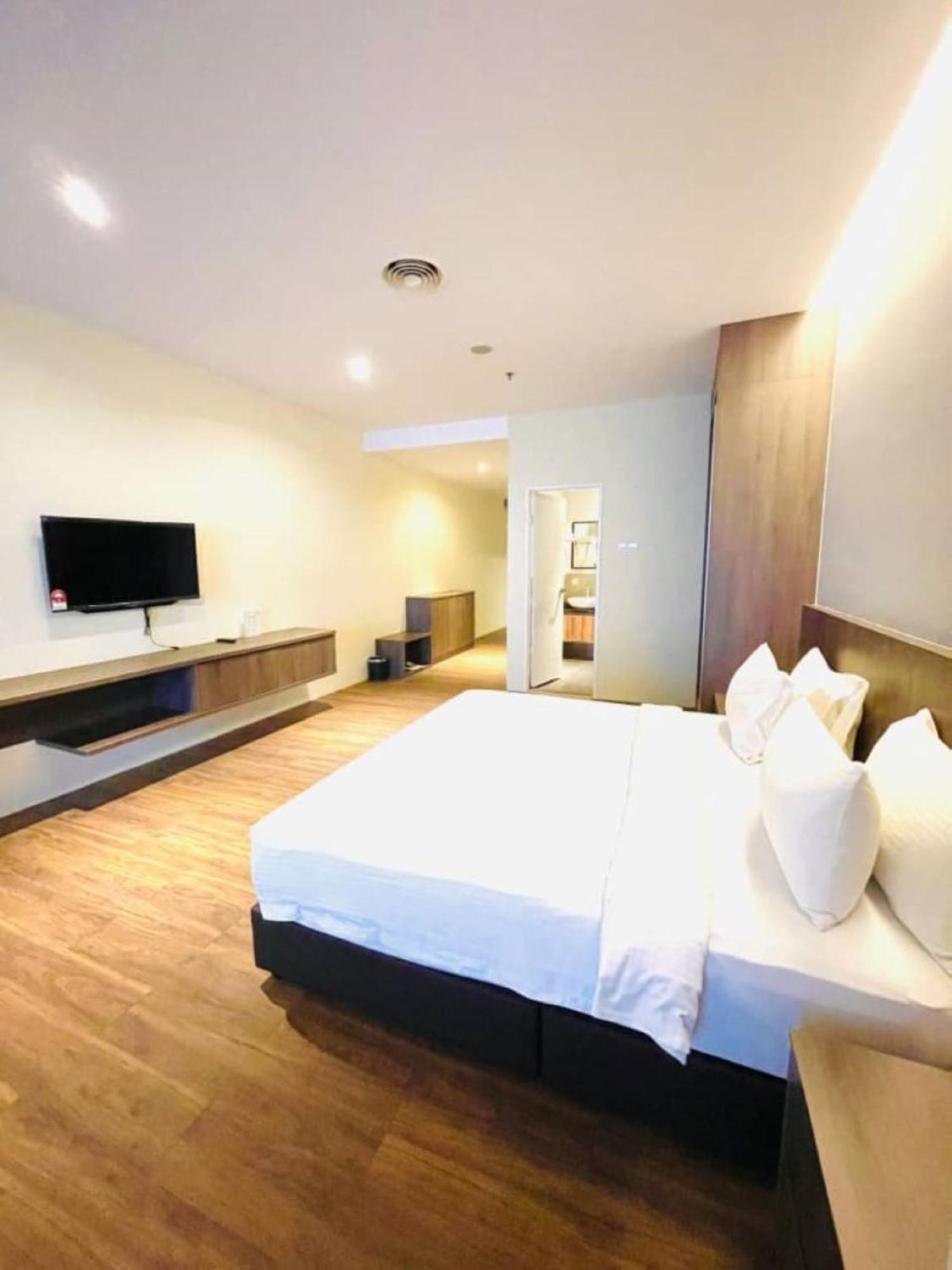 Imperial Regency Suites & كوالالمبور المظهر الخارجي الصورة